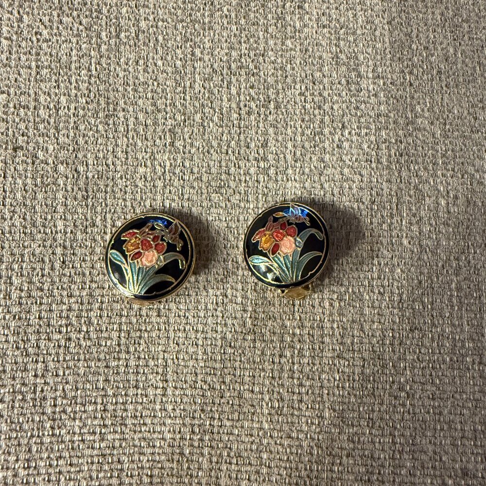 Vintage Cloisonné Floral Clip-On Earrings – Black & Gold Enamel